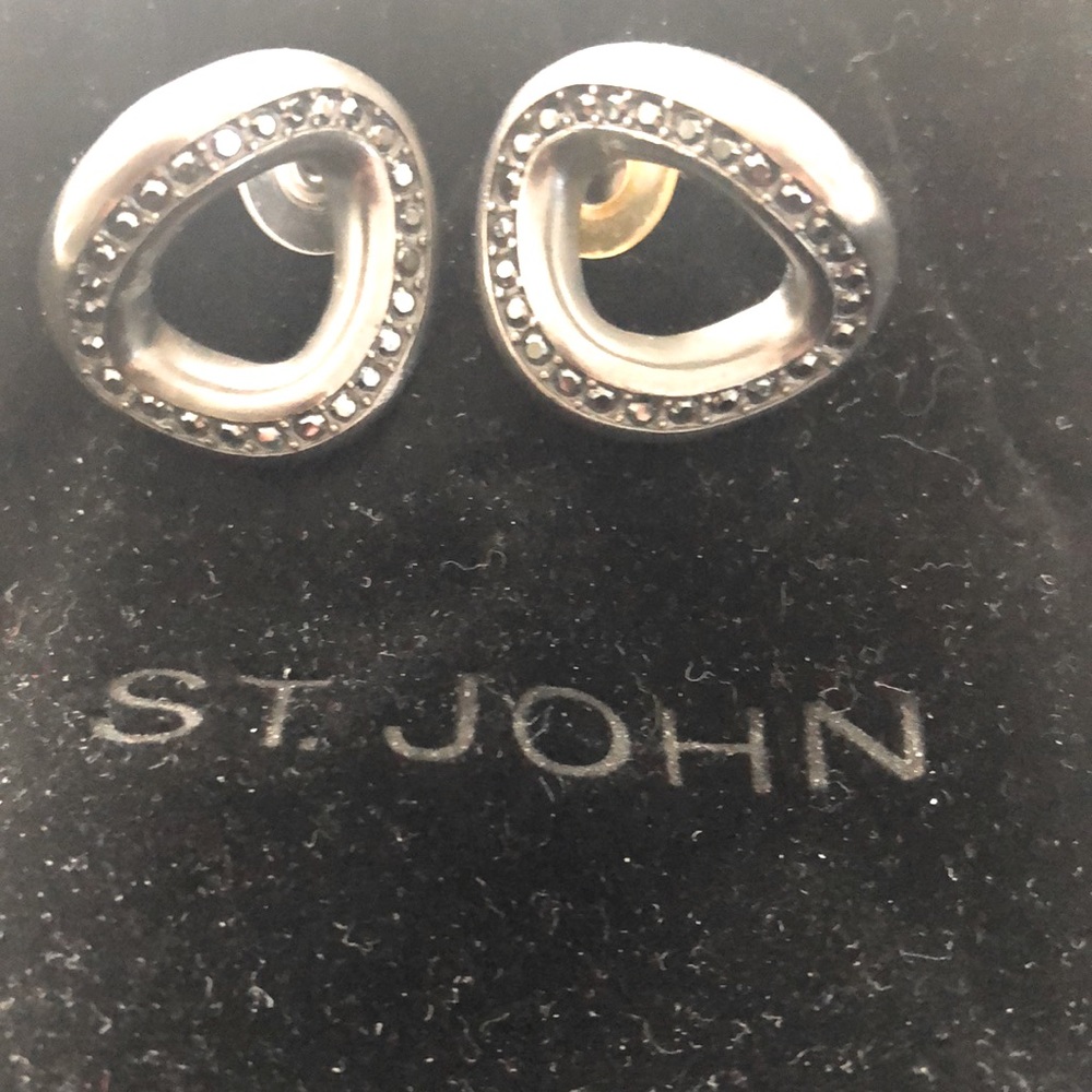 St. John Argento Earrings